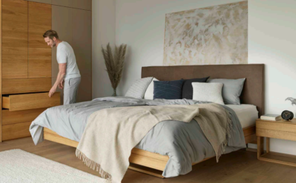 Schwerelos traeumen auf dem Bett das Leichtigkeit neu definiert