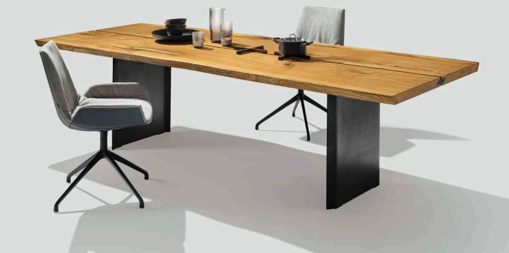 echt.zeit Tisch & lui Stühle von TEAM 7: Entdecke natürliche Materialien, nachhaltiges Design und echte Handwerkskunst 2 Die kleinen Details die Grosses bewirken