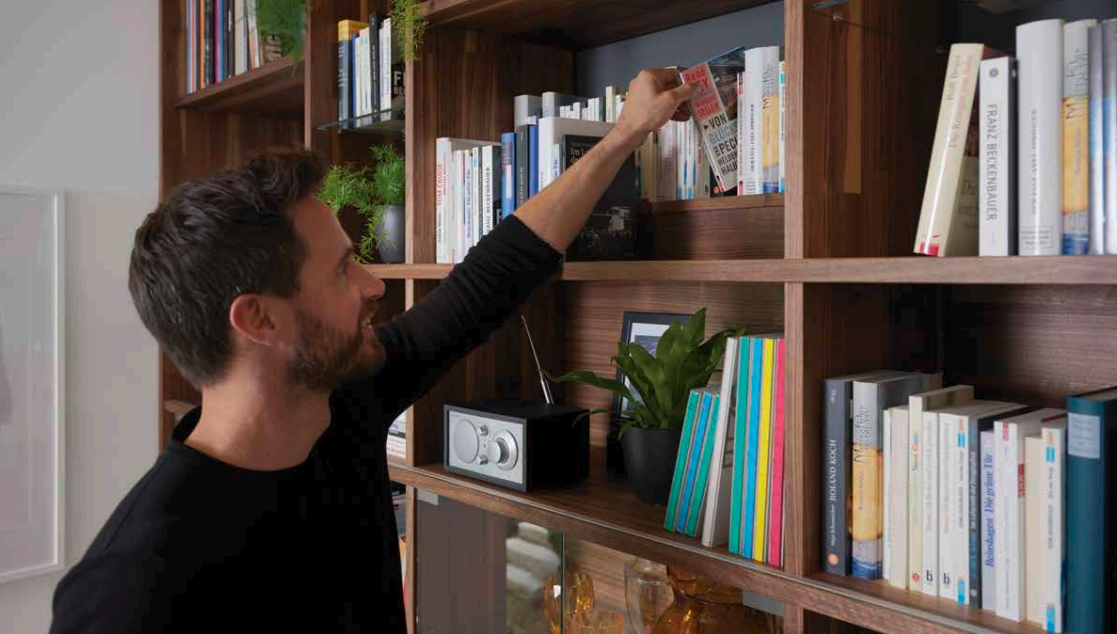 Stauraum mit Stil – Das cubus Regalsystem als Meisterwerk der Maßarbeit 2 Die Buehne fuer Buecher mehr 1